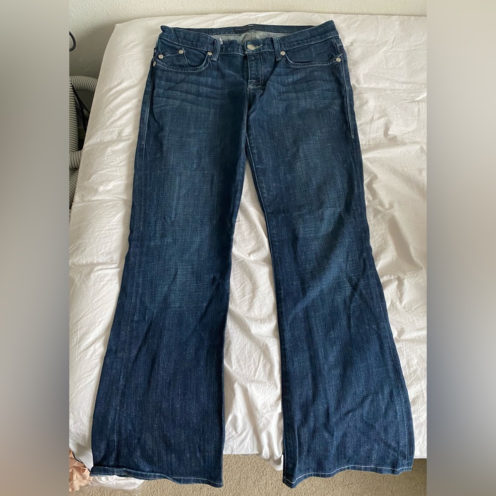 Rock and republic jeans. Dark wash. Flare wide leg. Great condition. Size 30.